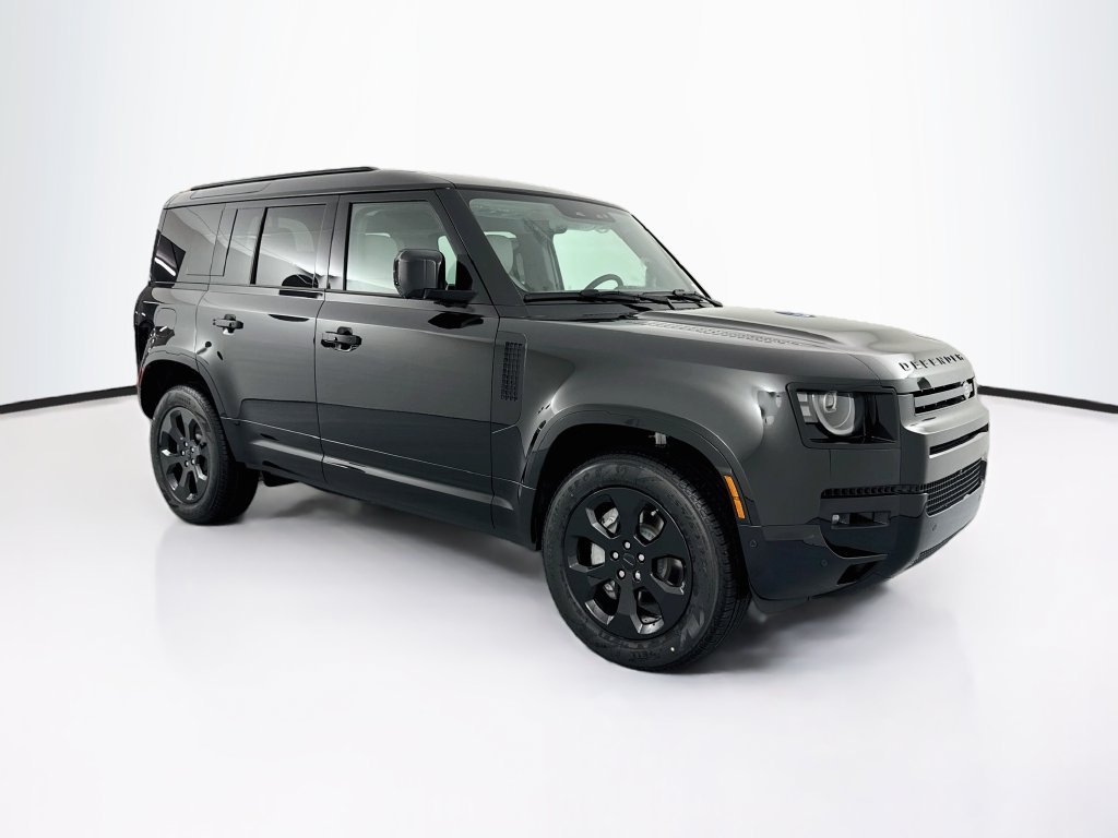 New 2026 Santorini Black Land Rover X-Dynamic SE image 3