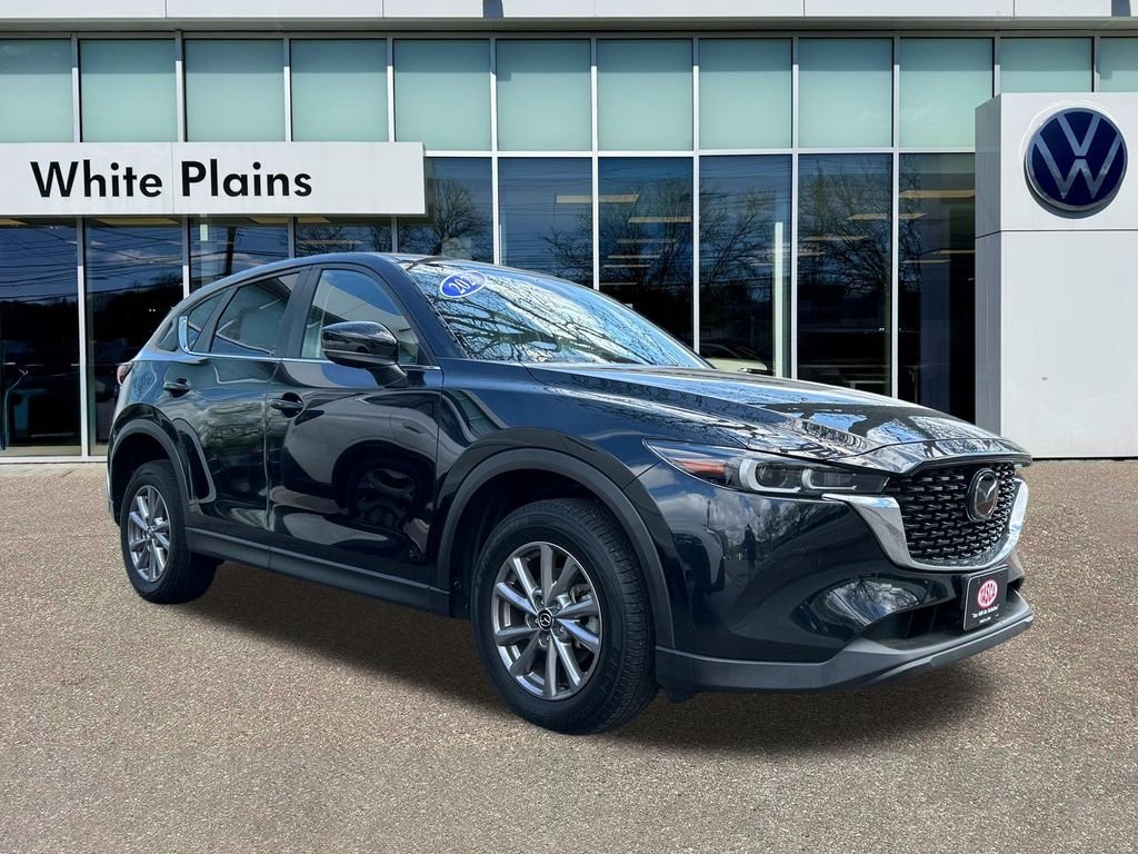2023 Mazda CX-5 S Preferred package Auto AWD's photo