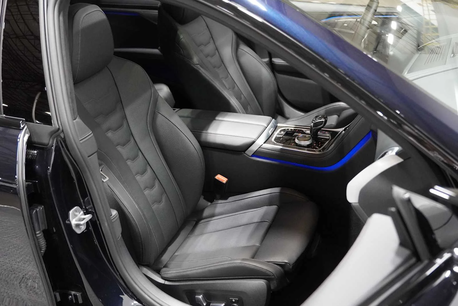 Used 2026 Carbon Black Metallic BMW M850i image 11