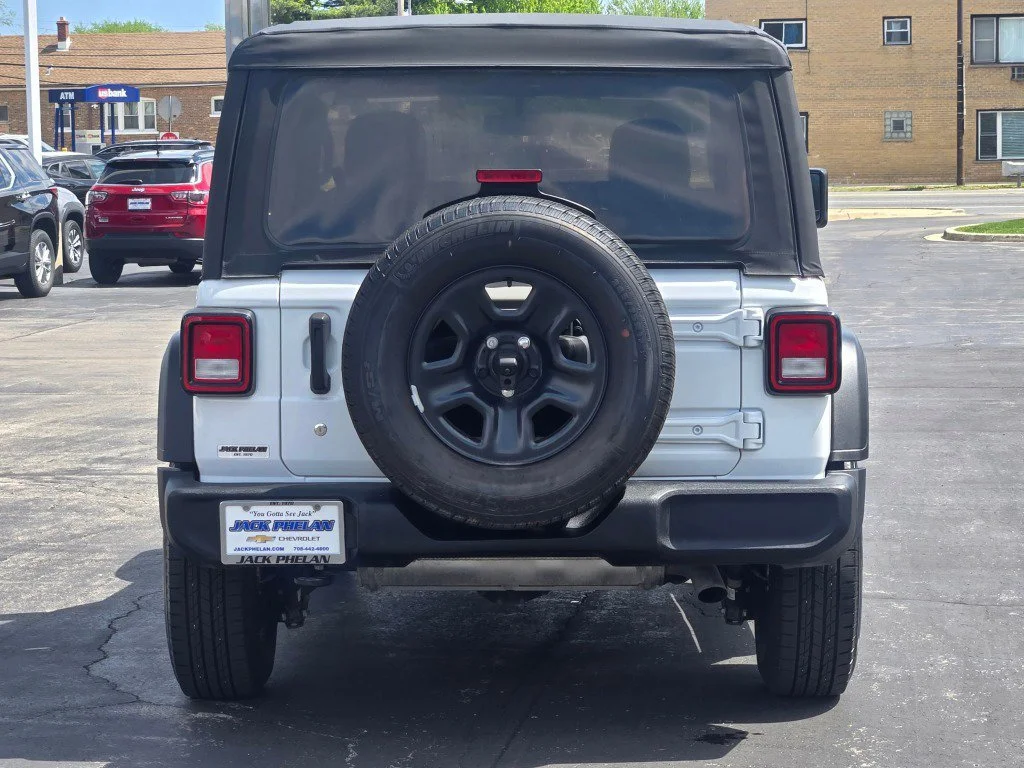 Used 2022 White Jeep Sport 4x4 image 10