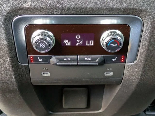 Used 2021 Onyx Black GMC Denali image 18