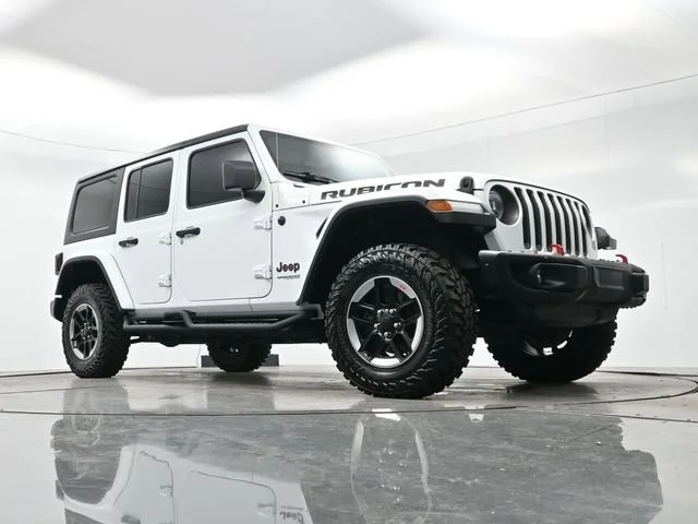 Used 2018 Bright White Clearcoat Jeep Rubicon image 21