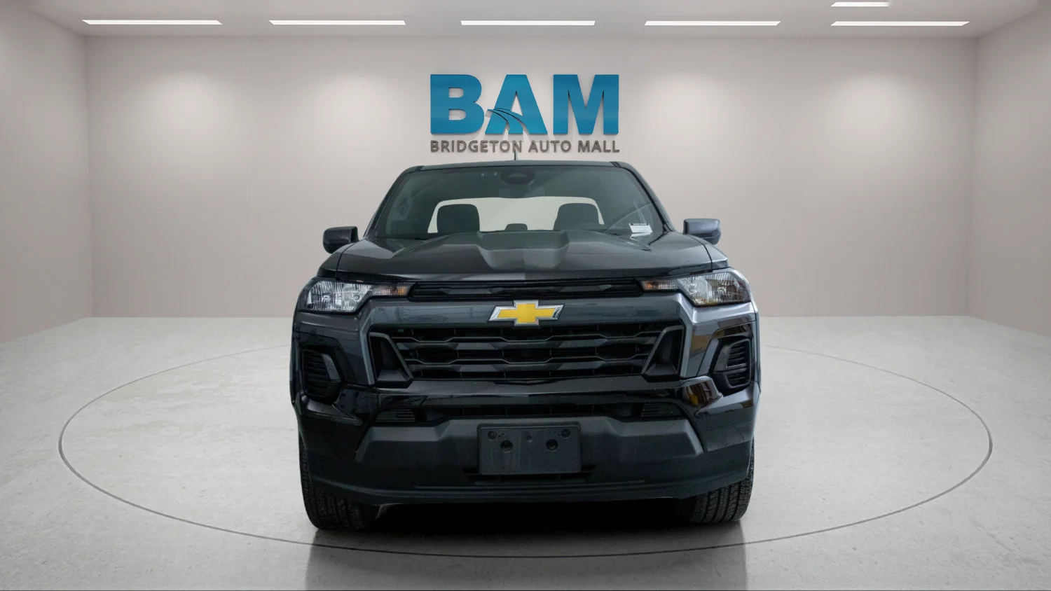 Used 2023 BLACK Chevrolet 2WD LT image 2