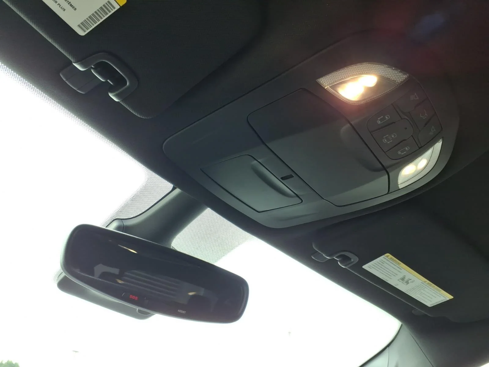Used 2024 Bright White Clearcoat Chrysler Hybrid S Appearance Pkg image 9