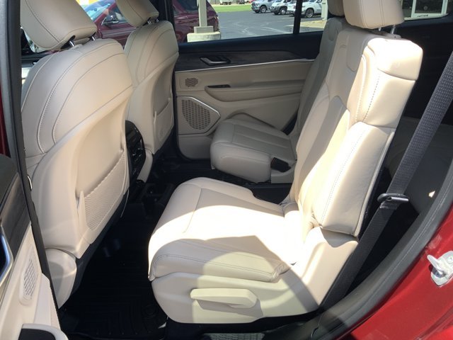 Used 2023 Velvet Red Pearlcoat Jeep Limited image 22