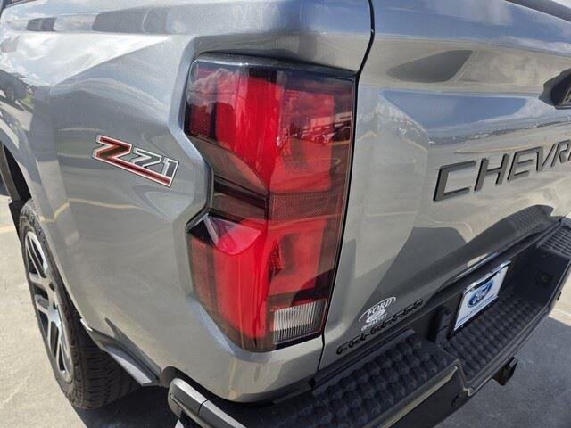 Used 2023 Sterling Gray Metallic Chevrolet 4WD Z71 image 28