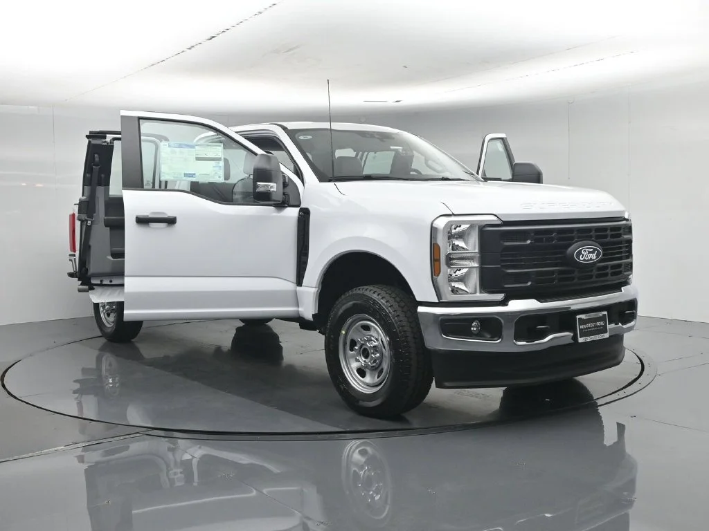 New 2027 White Ford XL image 30