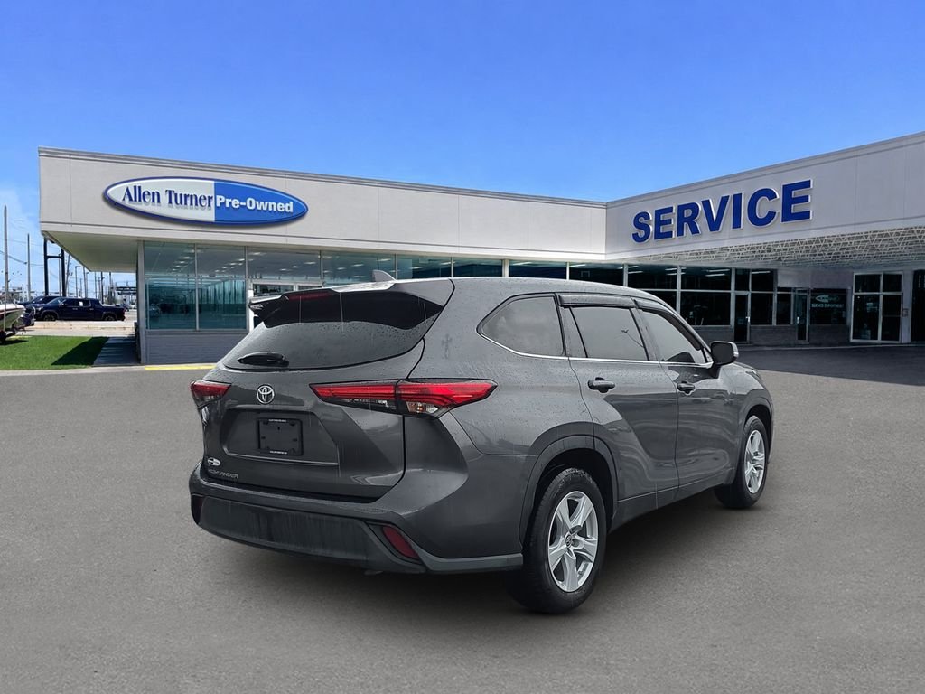 2020 Toyota Highlander L - Photo 8