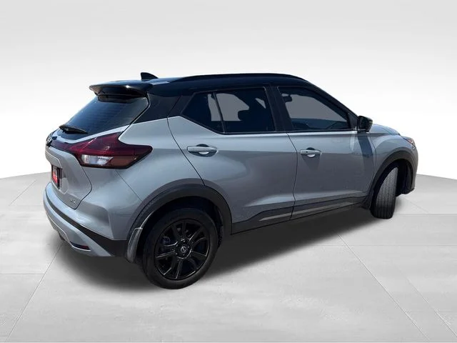 Certified Used 2024 Gray Nissan SR image 7