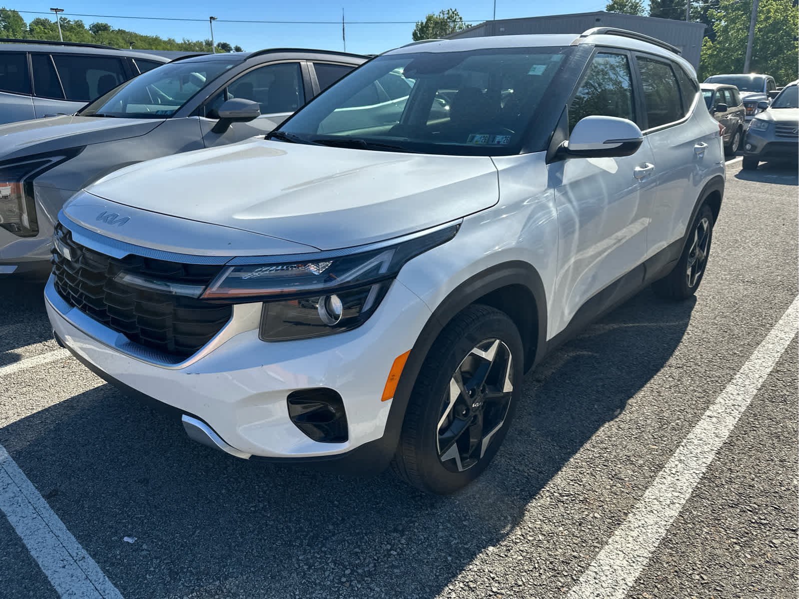 2024 Kia Seltos 2.0 EX AWD's photo