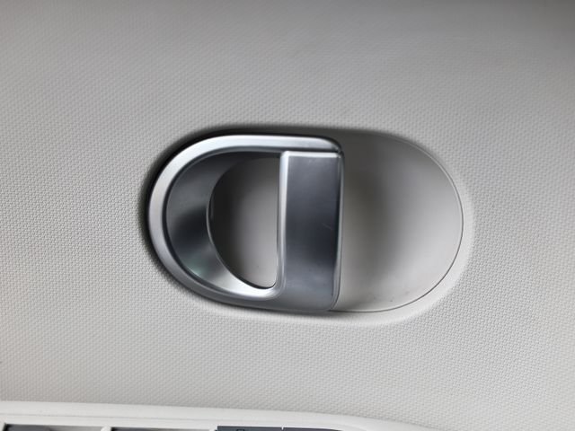 Used 2024 Atlas White Hyundai SEL image 16