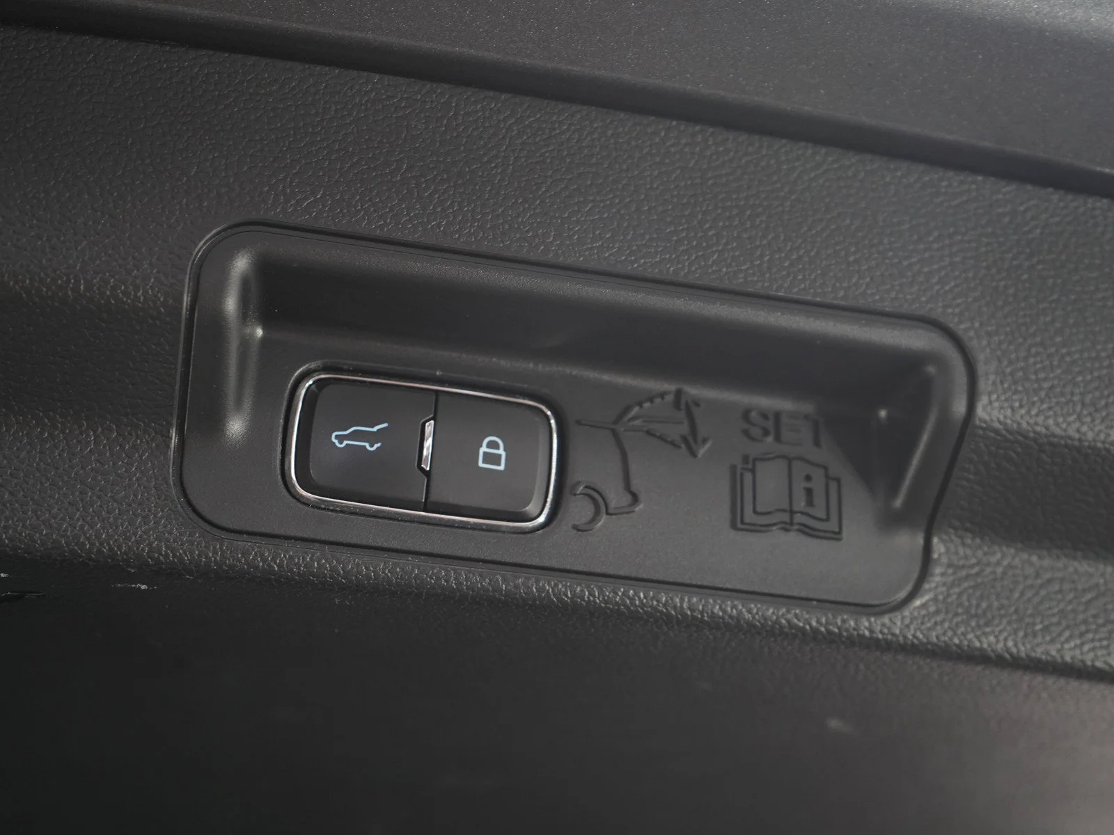 Used 2024  Ford ST-Line image 11