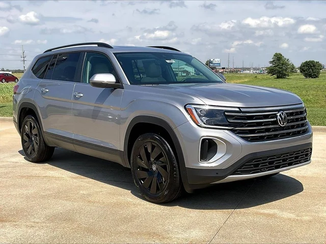 2026 Volkswagen Atlas SE w/Technology