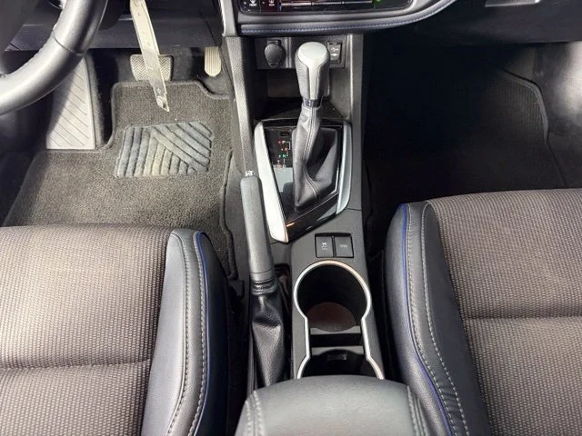 Used 2017 White Toyota SE image 25