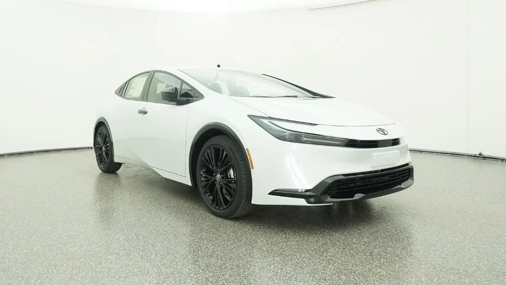 New 2026 Wind Chill Pearl Toyota Nightshade Edition image 4