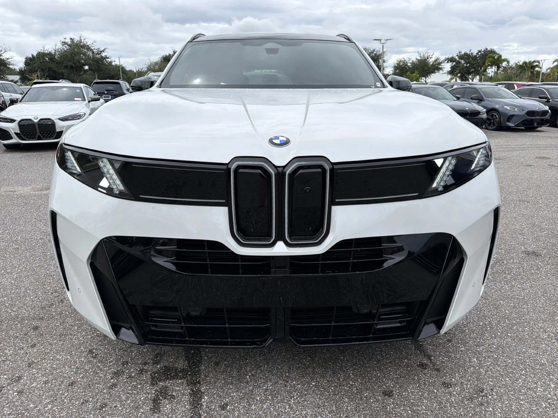 New 2027 Mineral White Metallic BMW  image 2