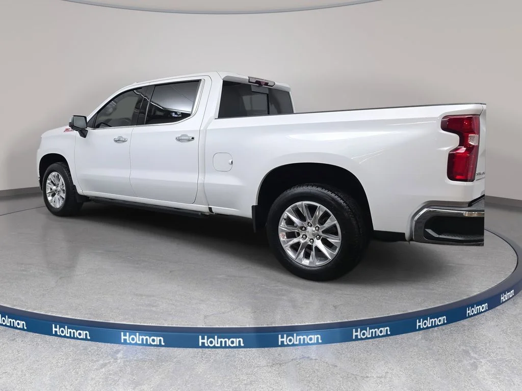 Used 2020 Iridescent Pearl Tricoat Chevrolet LTZ image 8