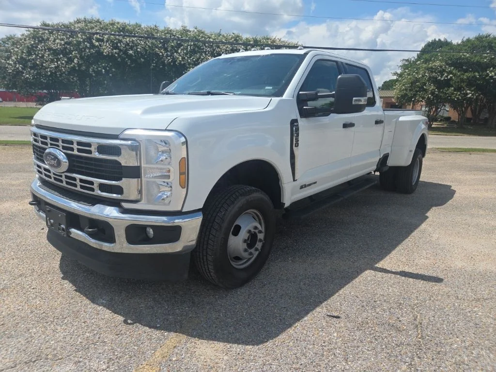 Certified Used 2026 White Ford XLT image 3