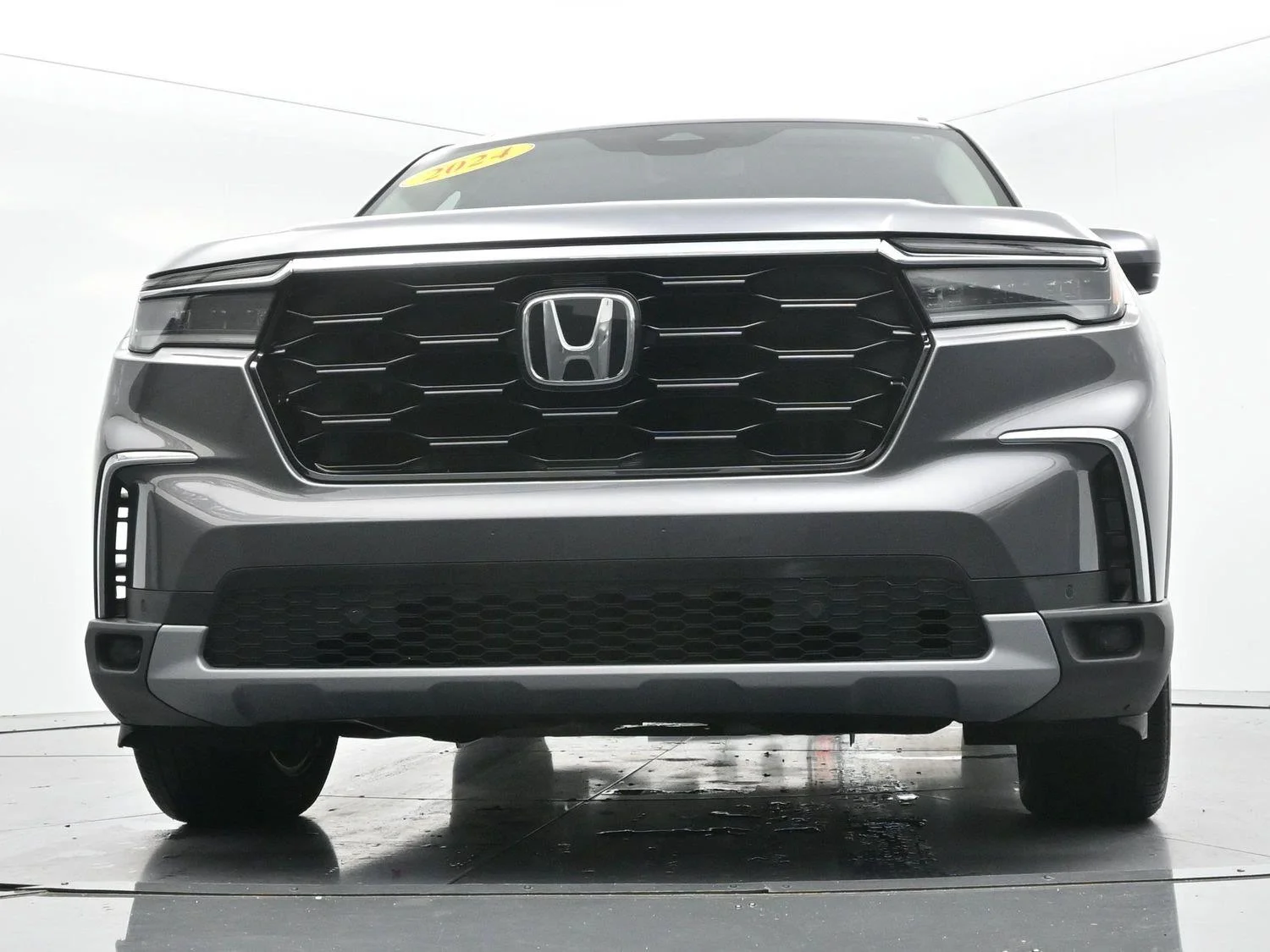 Used 2024 Modern Steel Metallic Honda Touring image 51