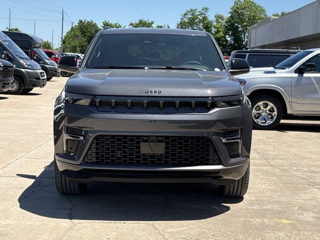 New 2026 Baltic-Gray Metallic Clear-Coat Exterior Paint Jeep Limited Altitude image 12