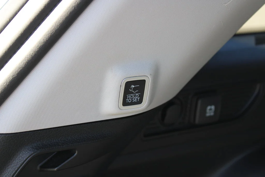 Used 2023 Black Jeep Limited image 9