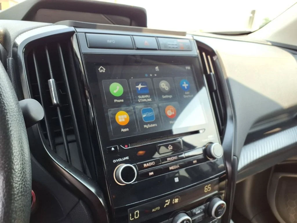 Used 2022 Ice Silver Metallic Subaru Onyx Edition image 10