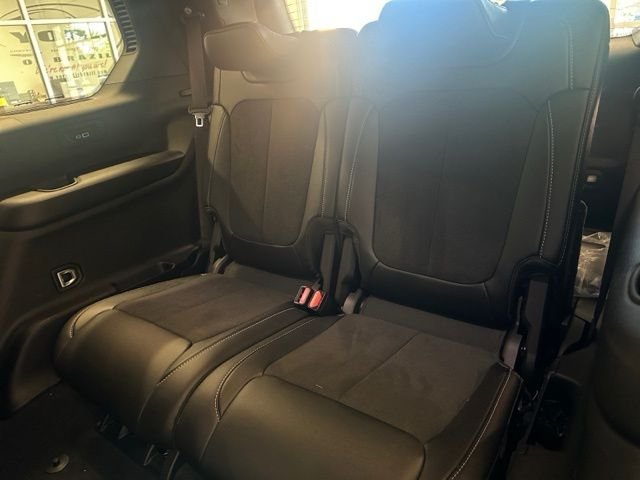Used 2024 Red Jeep Altitude image 20