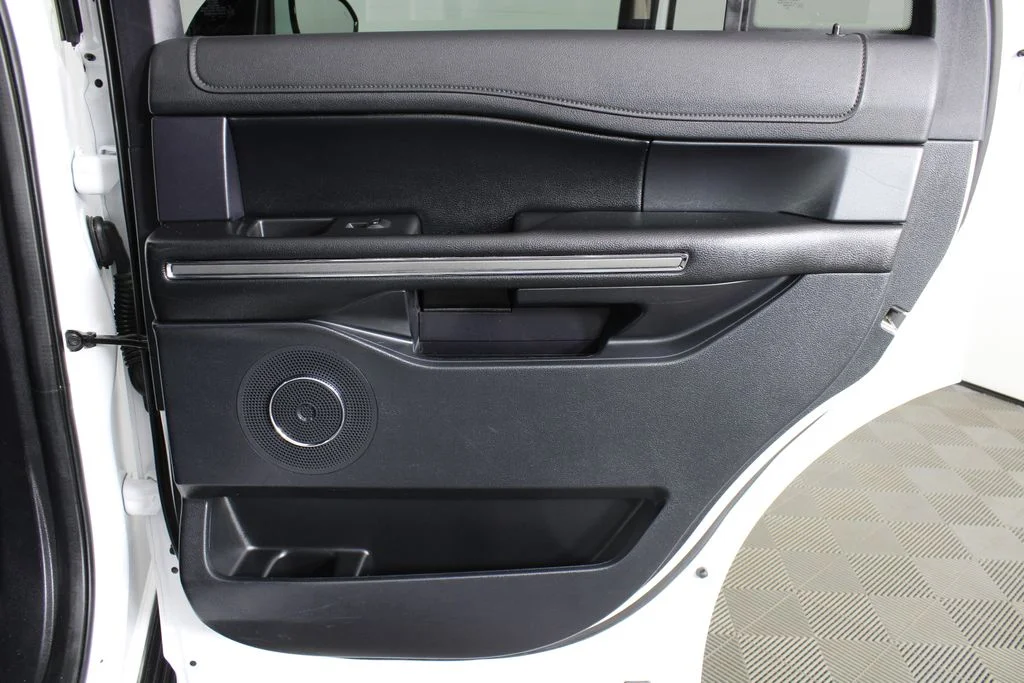 Used 2021 White Ford XLT image 12