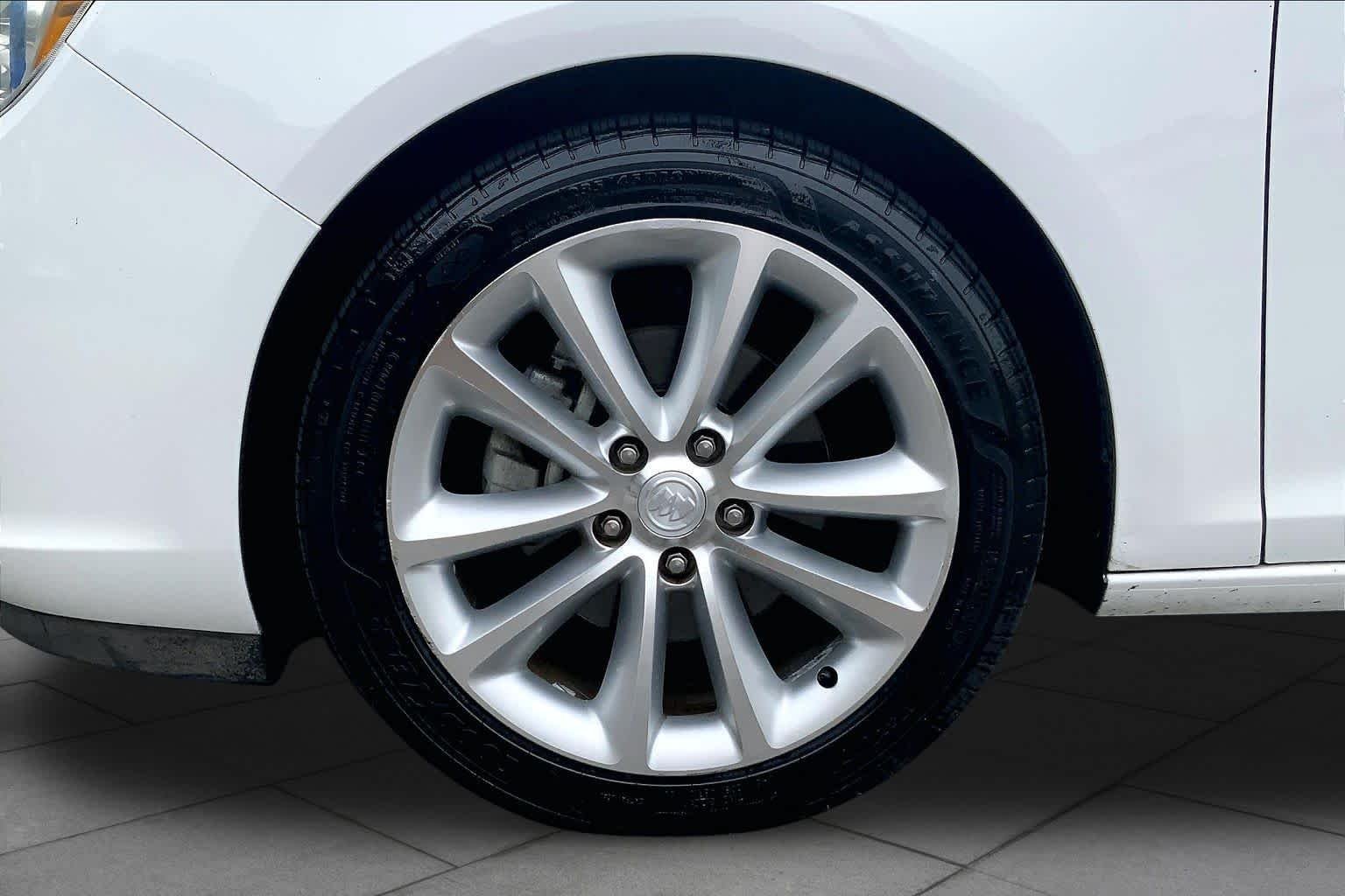 Used 2014 Summit White Buick Convenience Group image 10