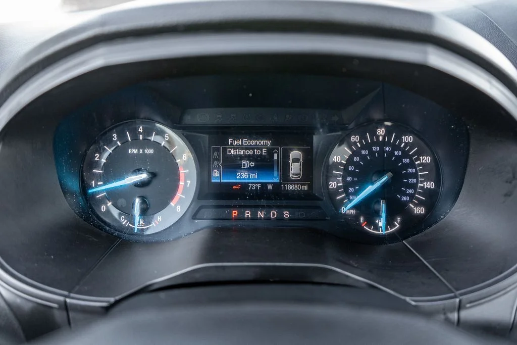 Used 2018 Silver Ford SE image 22