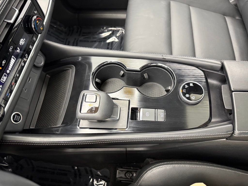 Used 2023 White Nissan SL image 53