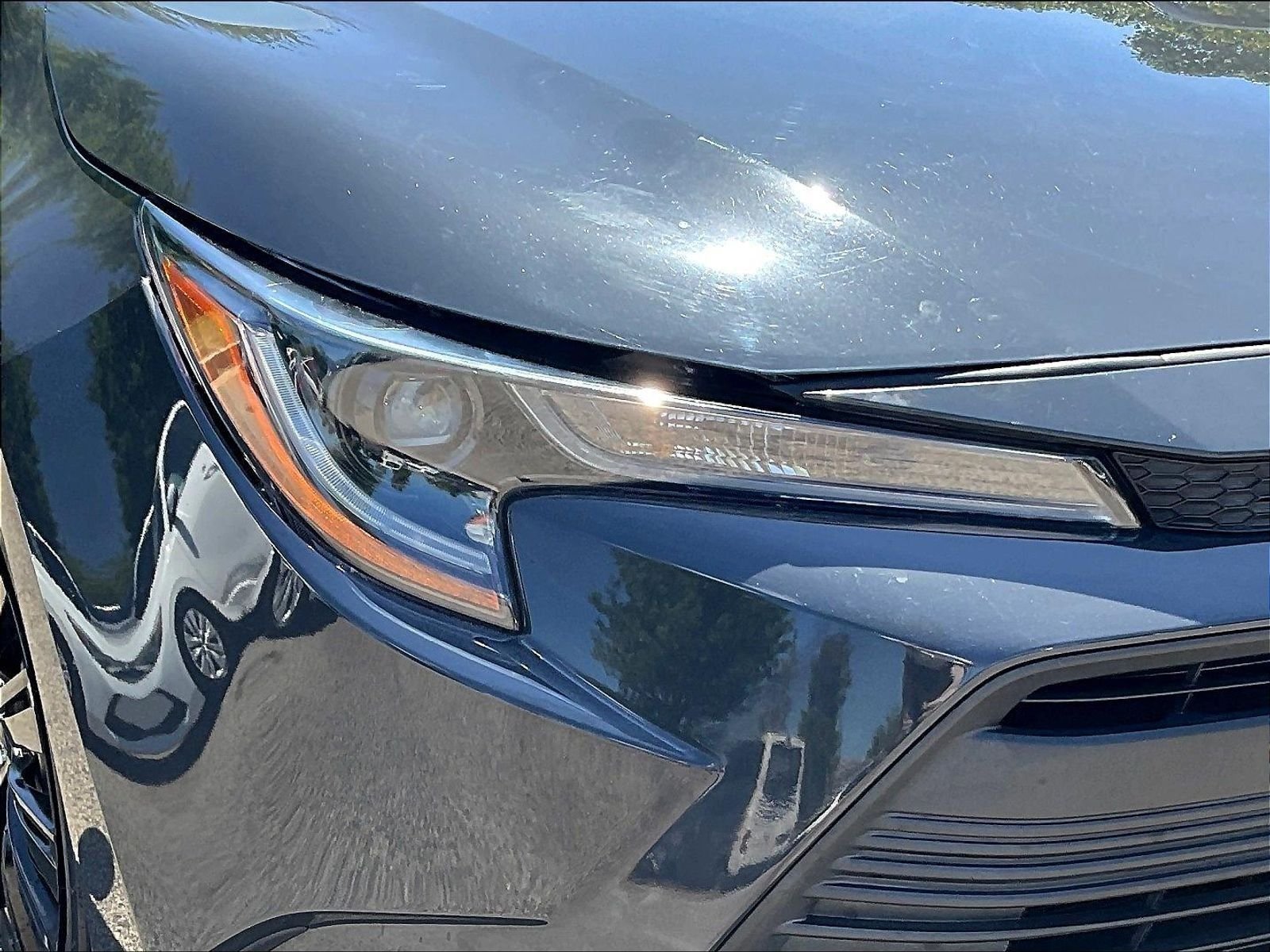 Used 2024  Toyota LE image 34