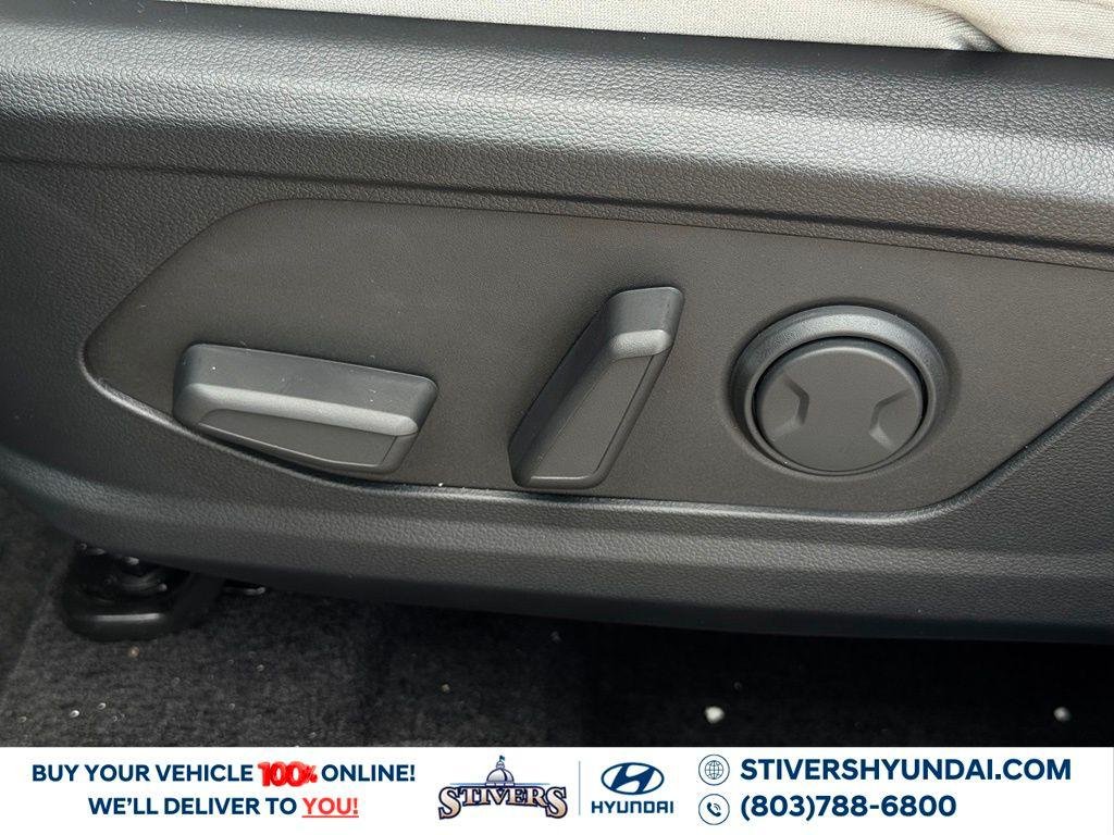 New 2026 Black Hyundai SEL Activity FWD image 25
