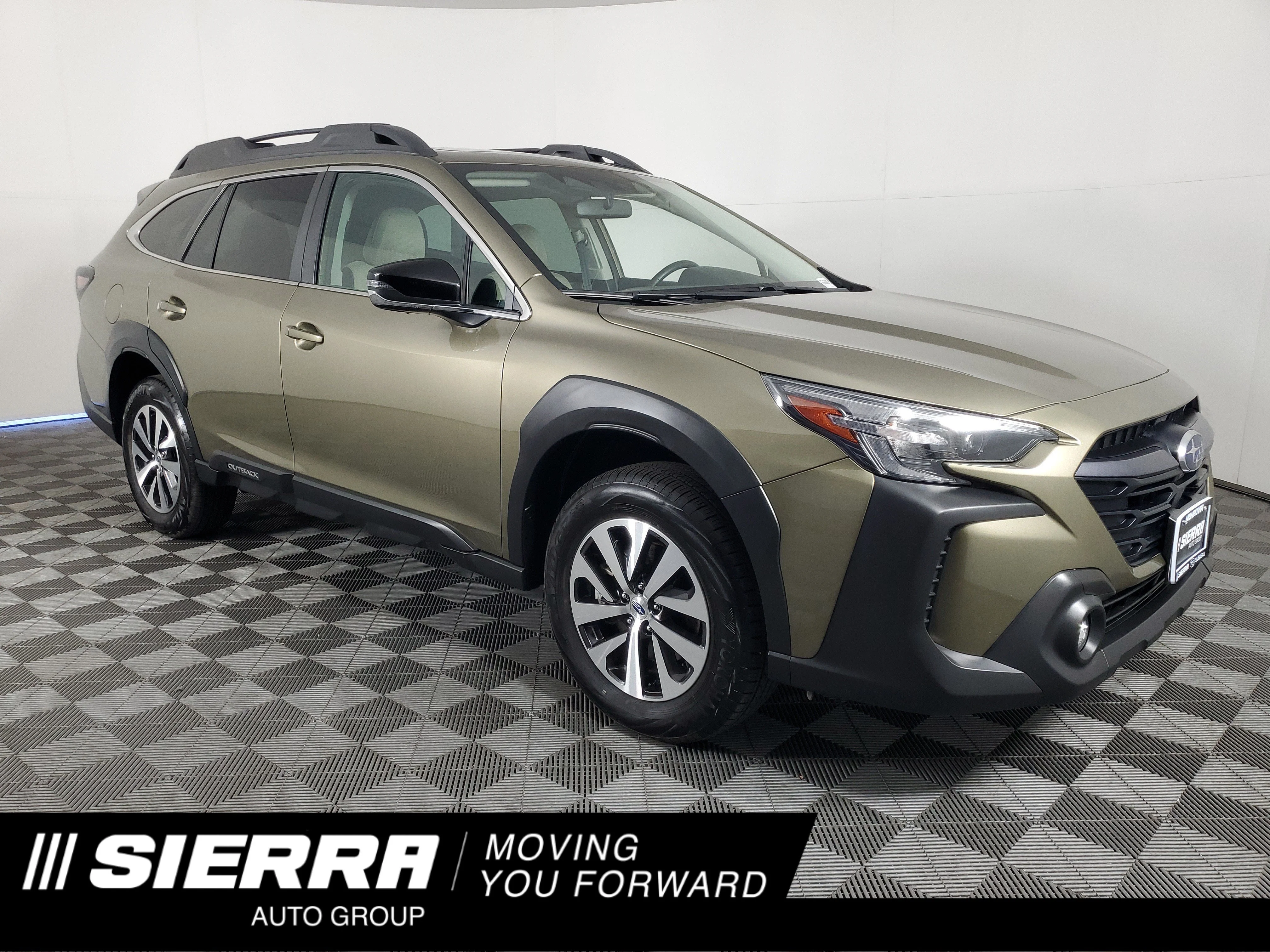 Used 2025 Autumn Green Metallic Subaru Premium image 1