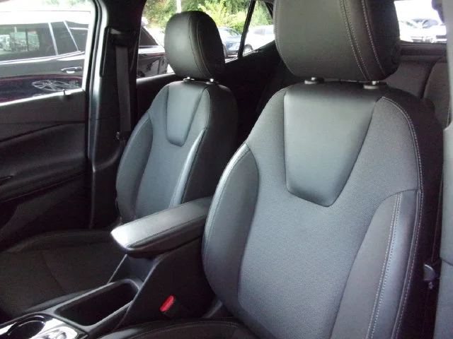 Used 2023 CINNABAR METALLIC Buick Preferred image 18
