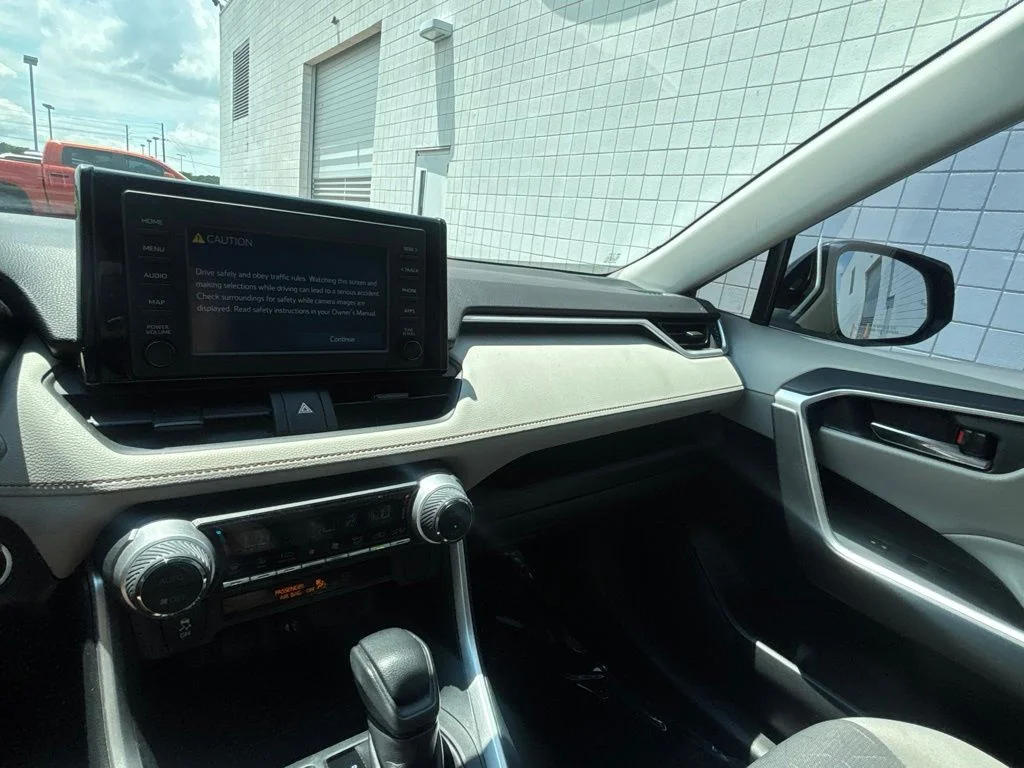 Used 2019 Gray Toyota XLE image 14