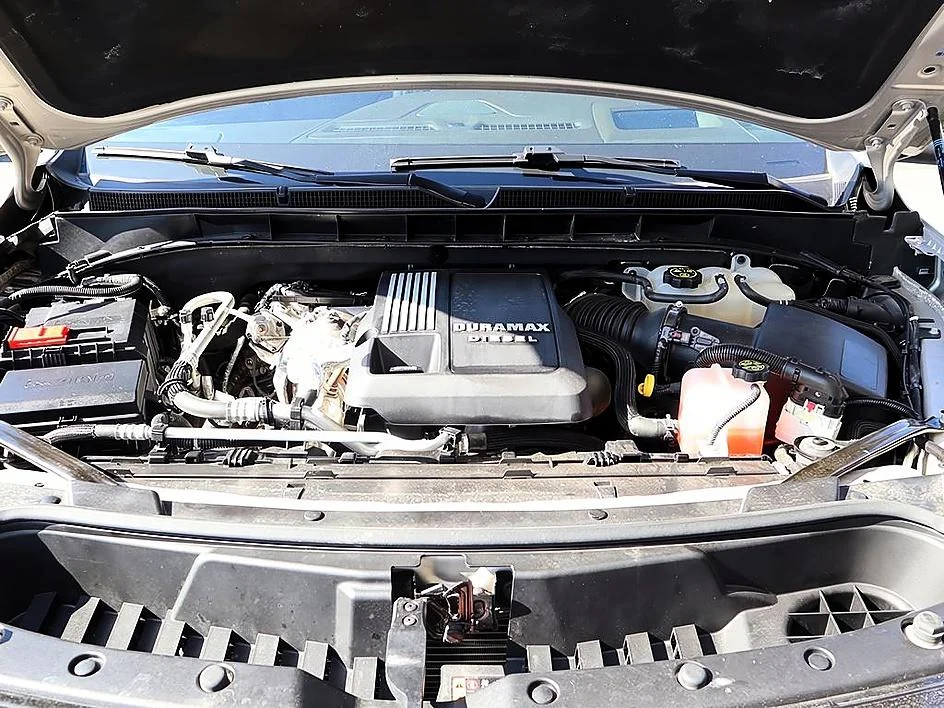 Used 2023 Pearl Beige Metallic GMC Denali image 39