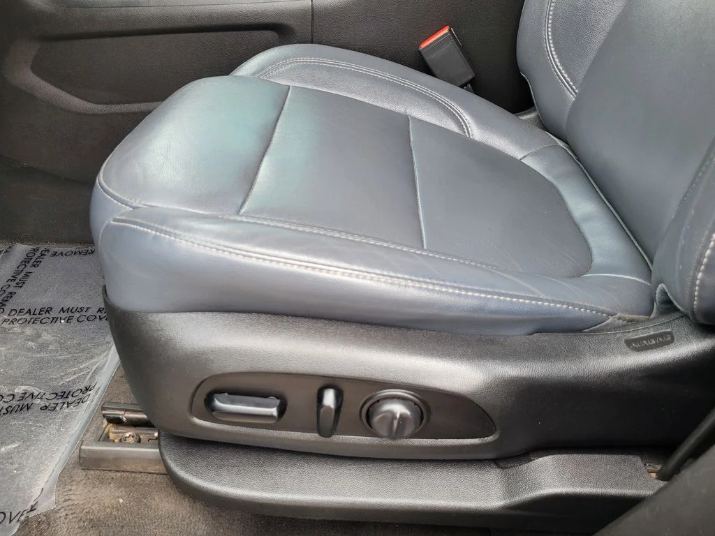 Used 2020 Satin Steel Metallic Chevrolet LT Leather image 19