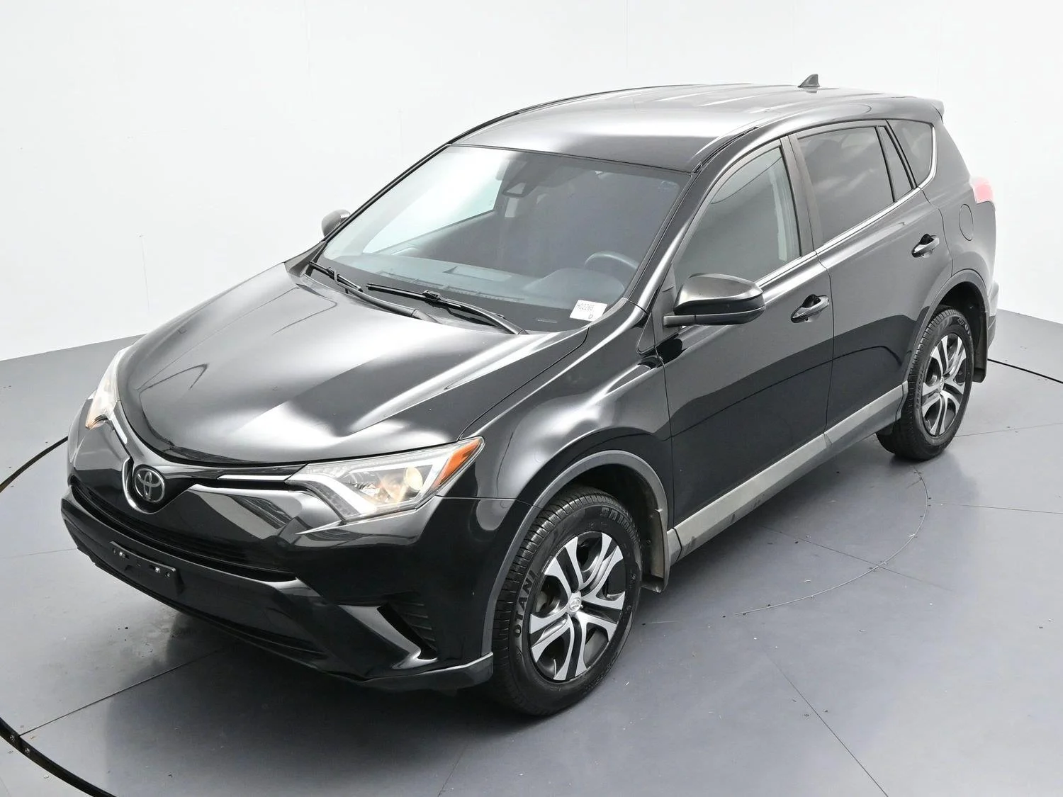 Used 2018 Black Toyota LE image 33