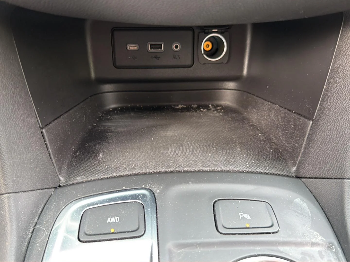 Used 2024 Sterling Gray Metallic Chevrolet LT image 18