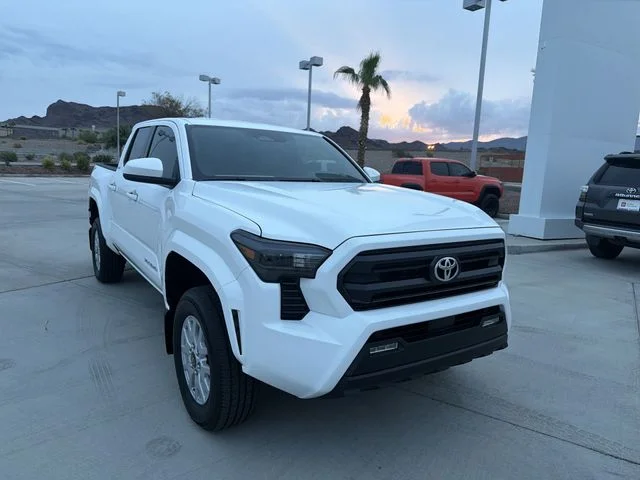New 2026 White Toyota SR5 image 3