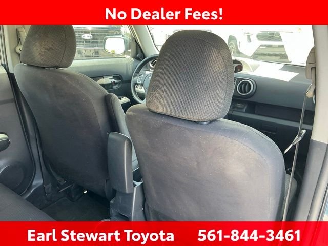 Used 2009 Green Scion Base image 29