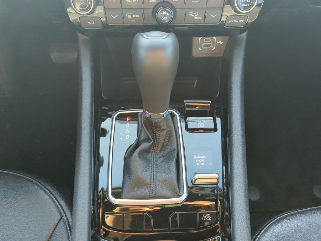 Used 2025 White Jeep Limited image 20