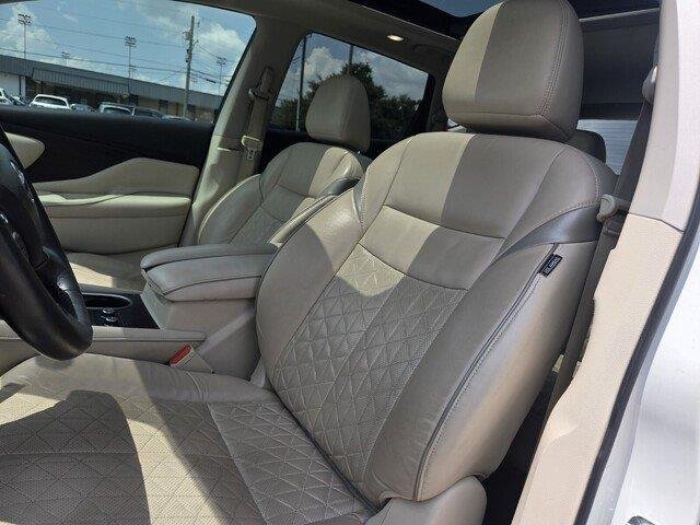 Used 2019 Pearl White Tricoat Nissan Platinum image 11