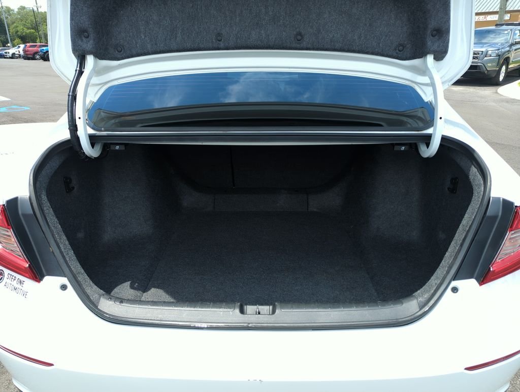 Used 2018  Honda Sport image 29