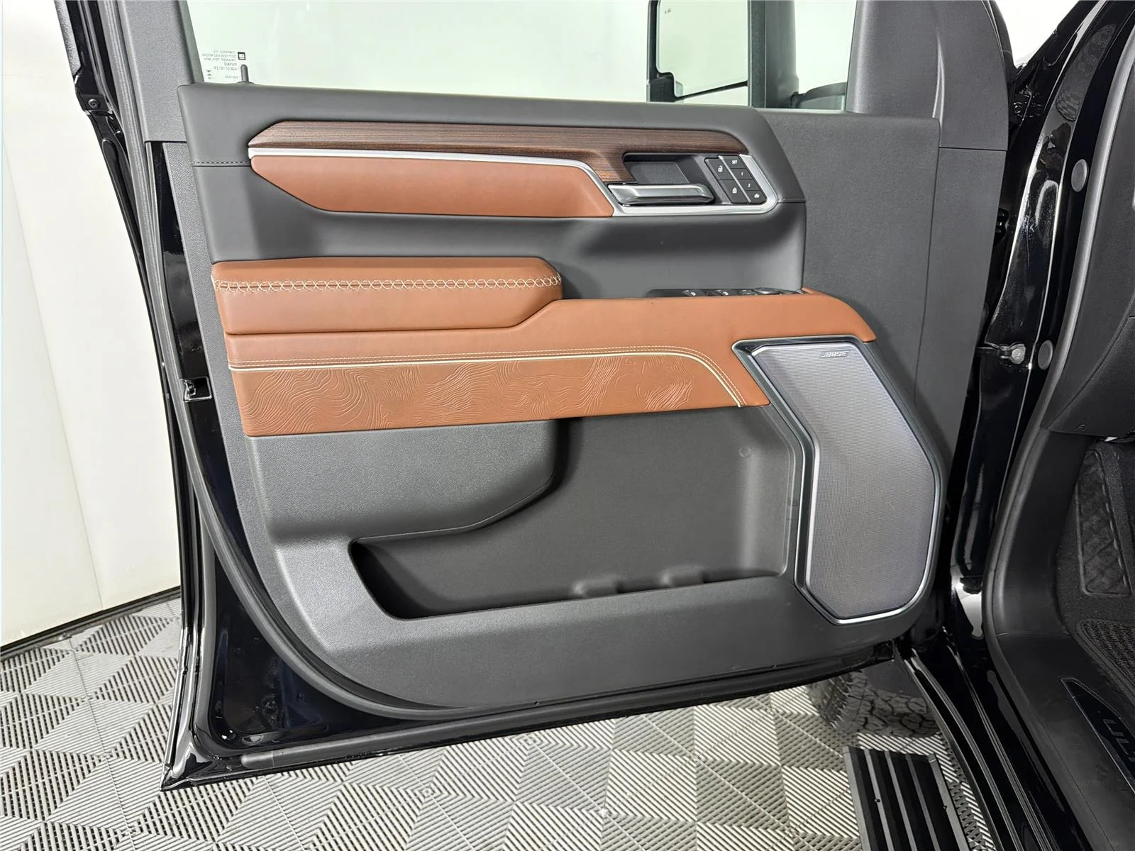 New 2026 Onyx Black GMC Denali Ultimate image 9