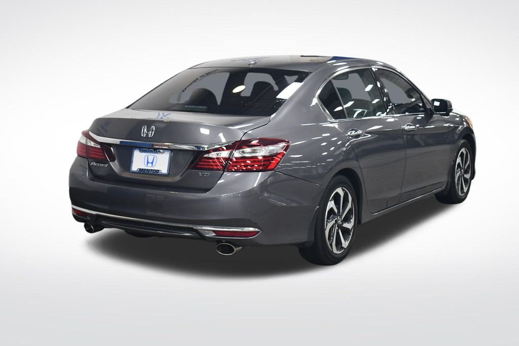 Certified Used 2016 Modern Steel Metallic Honda EX-L image 3