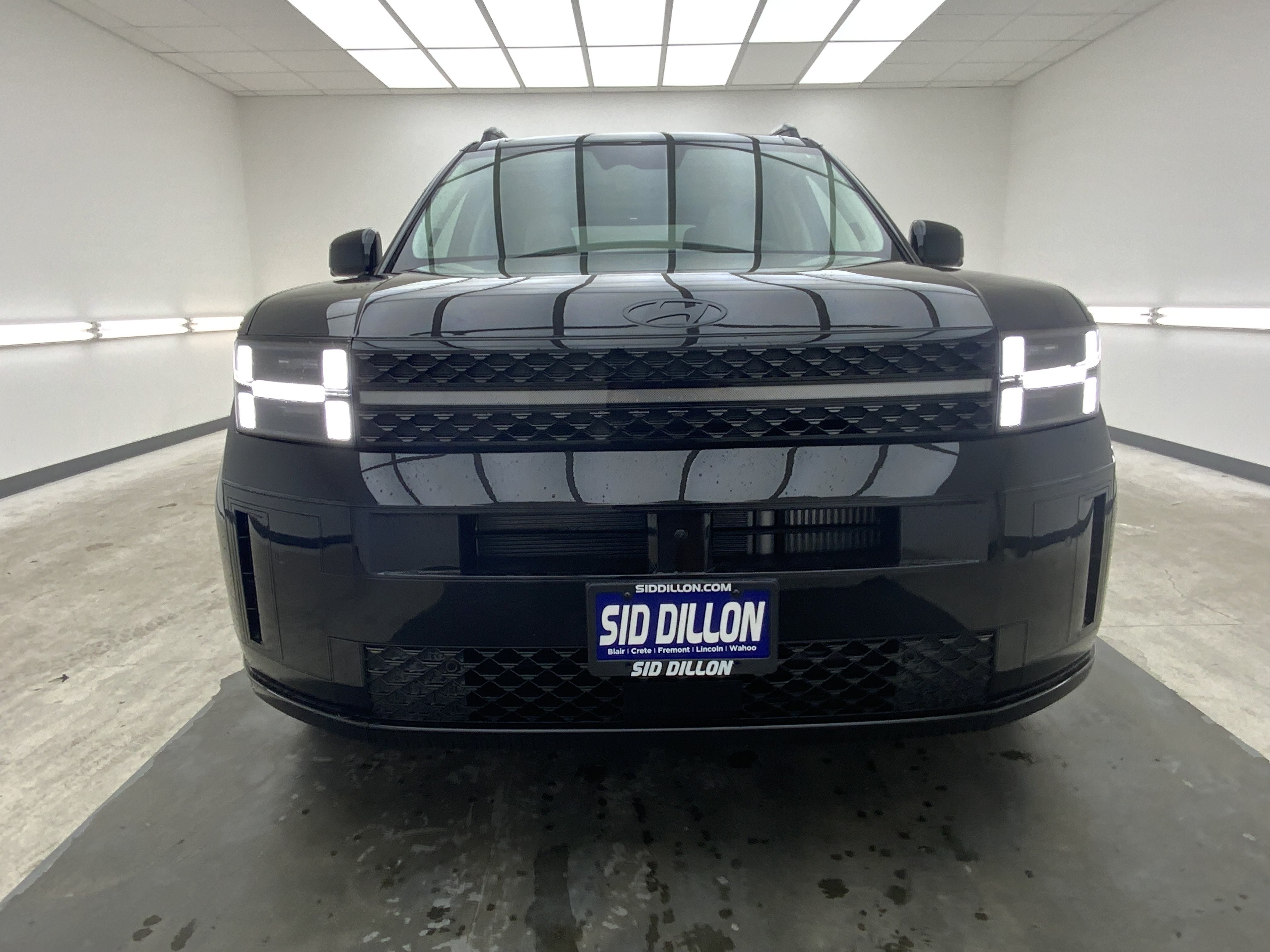 New 2026 Phantom Black Hyundai Calligraphy image 3