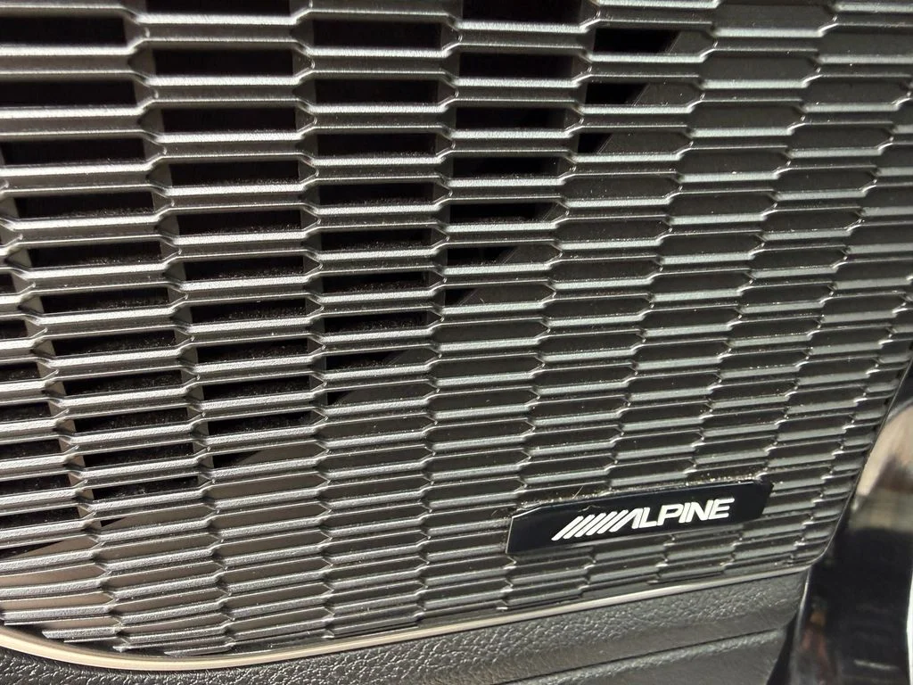 Used 2022 Black Jeep 4xe image 32
