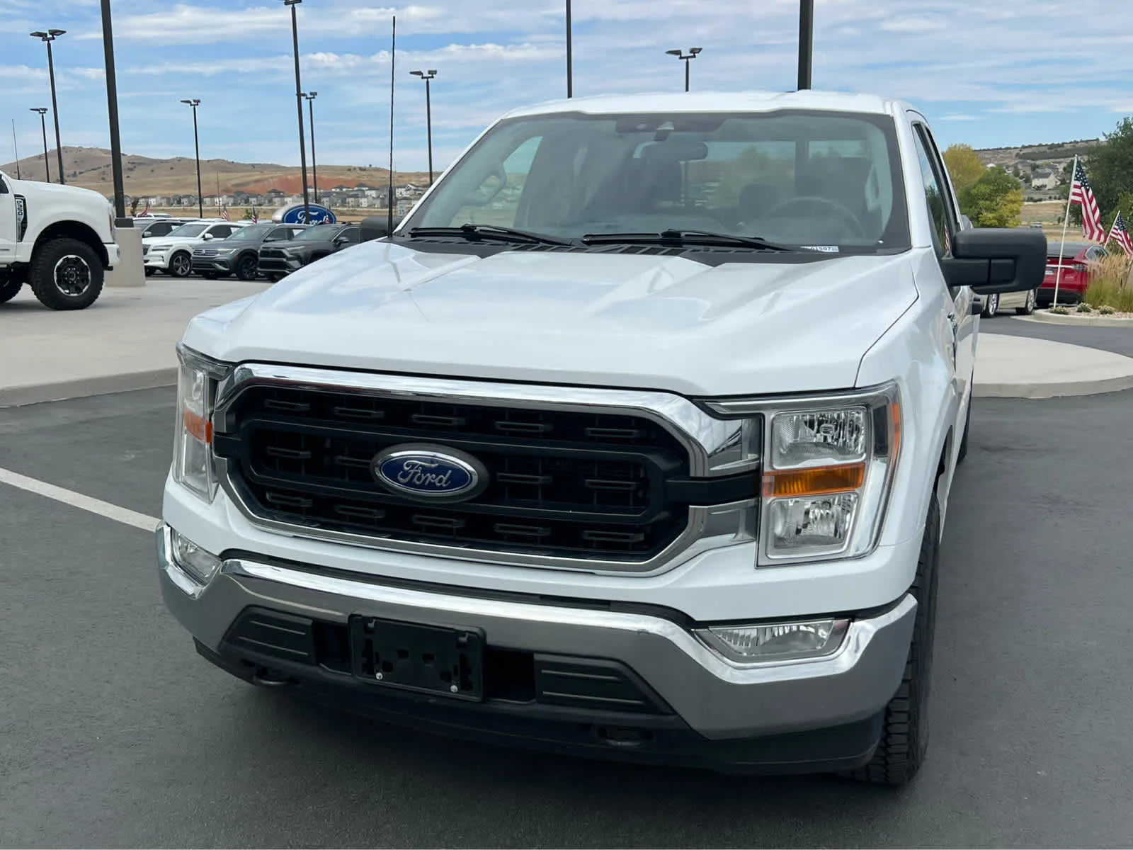 Certified Used 2022 Oxford White Clearcoat Ford XLT image 2